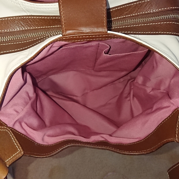 EUC Coach Soho Lynn Smooth Leather Hobo - Picture 4 of 9